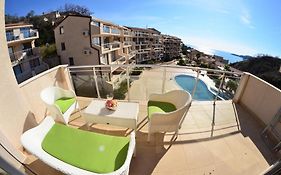 Blue Horizon Apartments